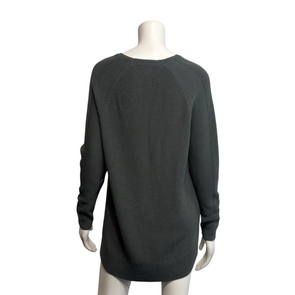 Athleta Hanover V-Neck Sweater Merino wool Blend oversized knit Sz M - Picture 6 of 8